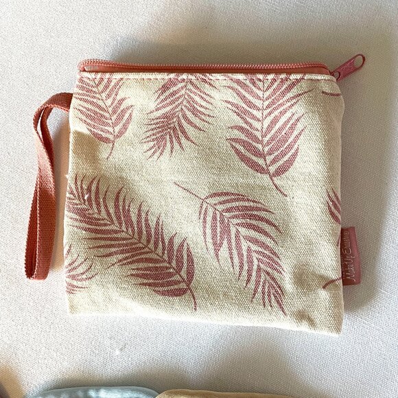 MAKEUP ERASER Multi Color 7 Day Set with Laundry Bag and Storage Bag-New! - Picture 5 of 7